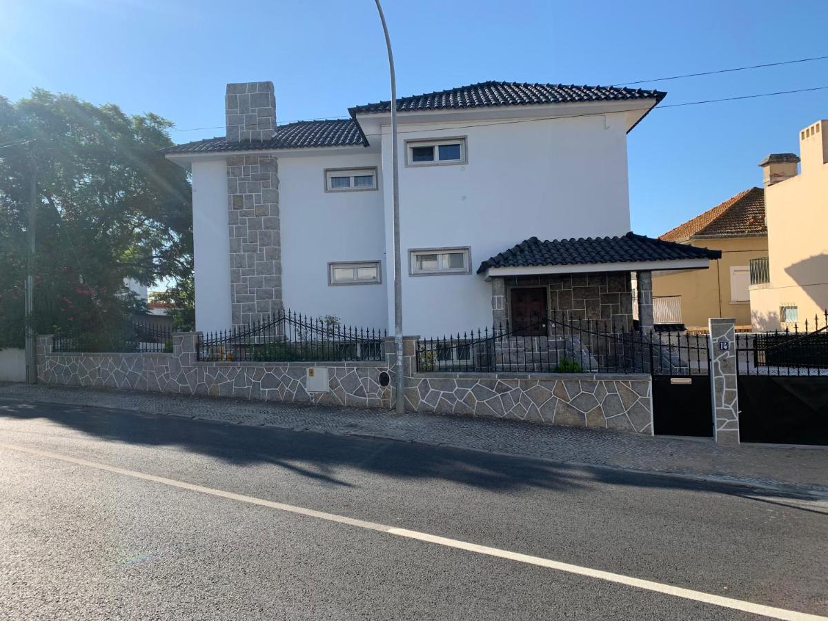 Beautiful Private Room Next To Lisbon - New Paço de Arcos Exteriör bild